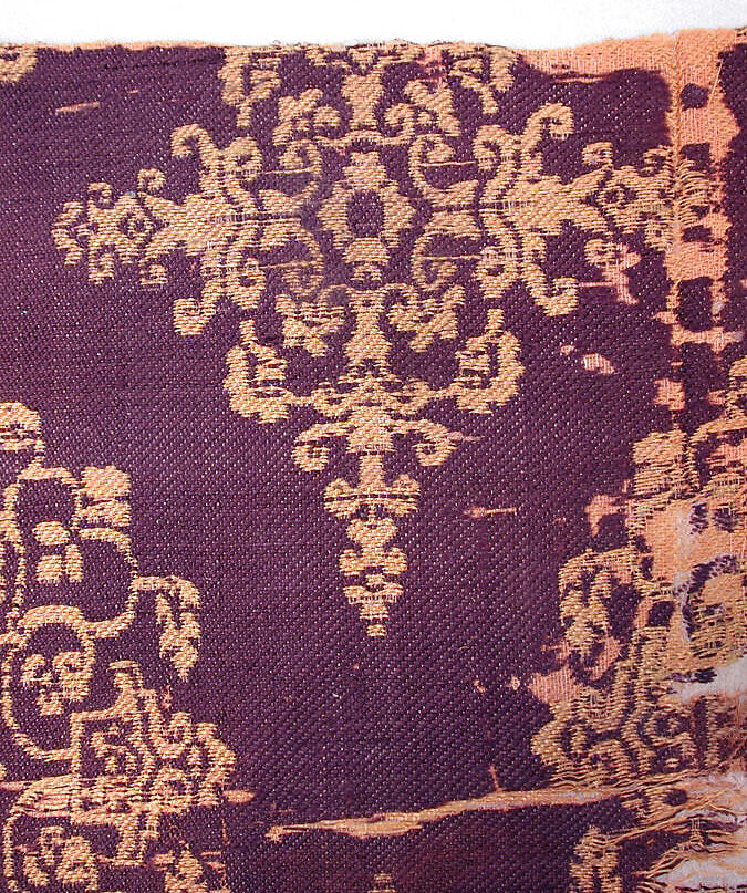 Textile with floral medallions, Weft-faced compound silk twill, China