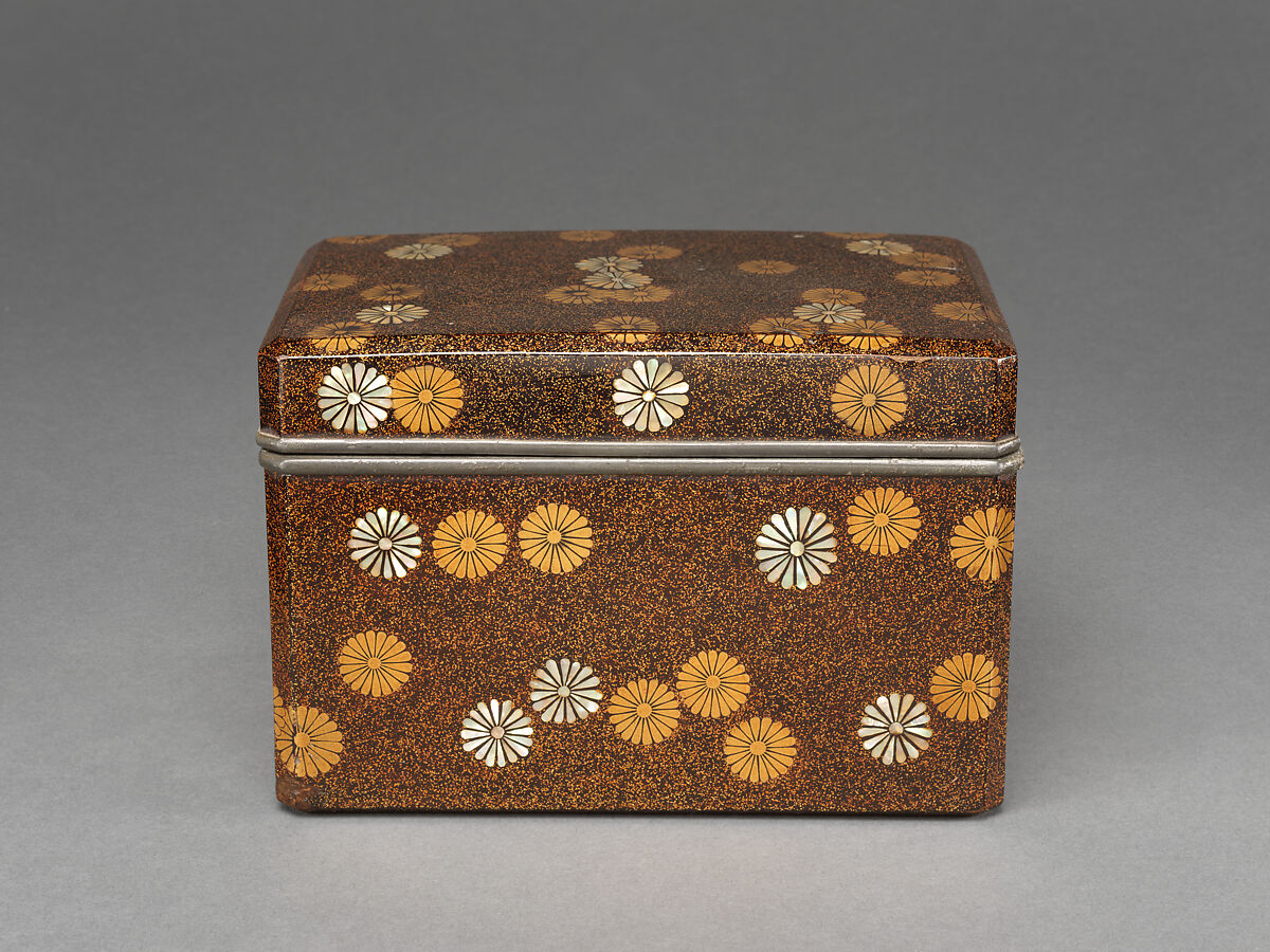 Tea utensil box (chabako), Mother-of-pearl and makie, Japan