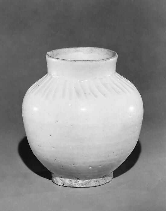 Jar, Porcelain with white glaze (Arita ware, Kakiemon type), Japan 