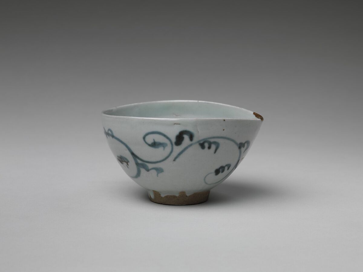 Bowl, Porcelain with underglaze blue, arabesque design (Arita ware), Japan