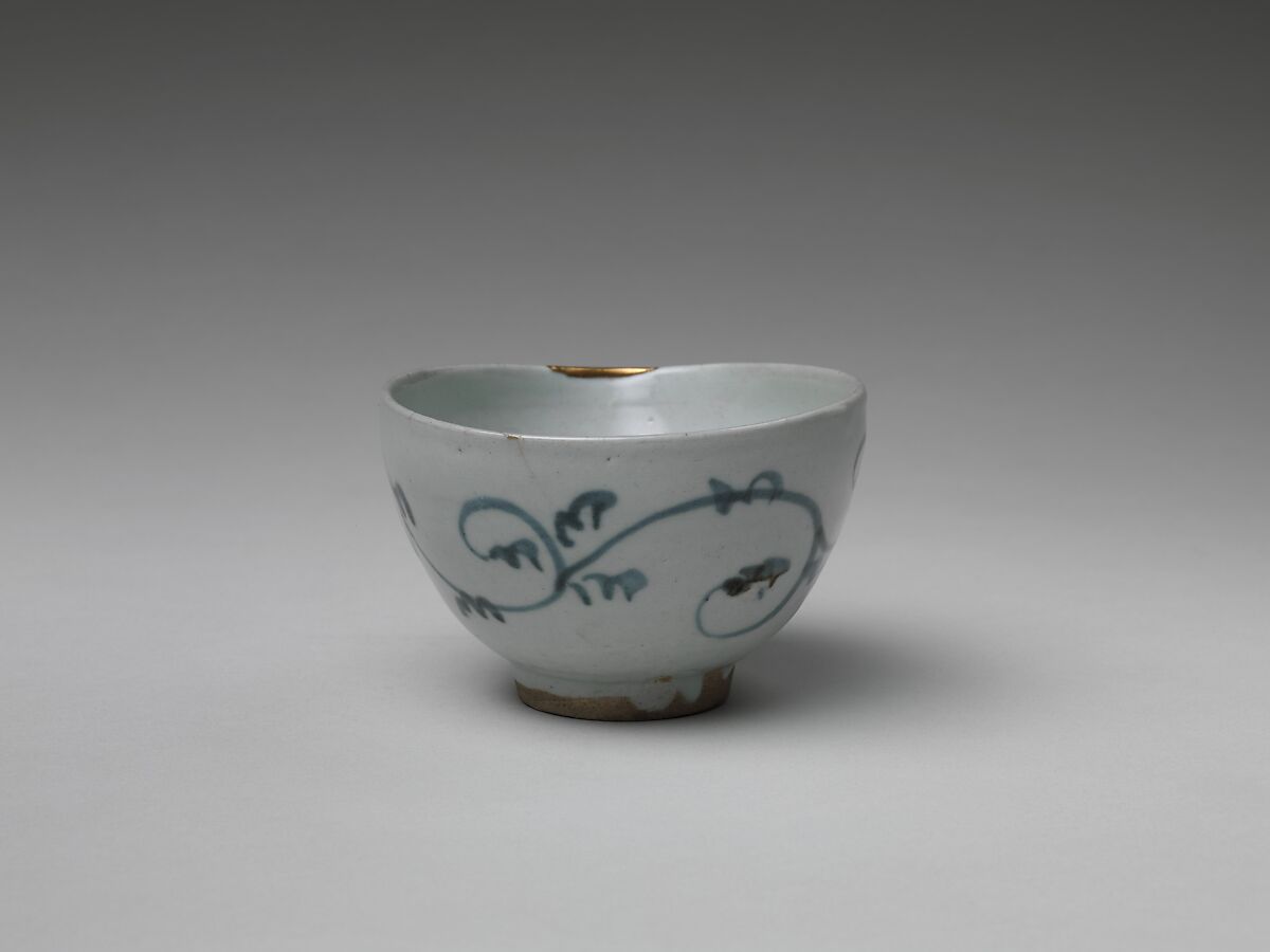 Bowl, Porcelain with underglaze blue, arabesque design (Arita ware), Japan