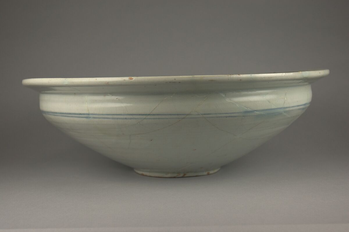 Large Dish (Ōzara) with Lion and Peony, Porcelaneous stoneware with cobalt blue under transparent glaze (Hizen ware, Arita type), Japan