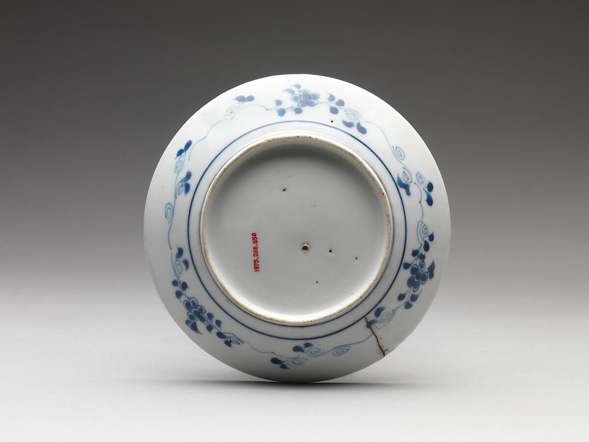 Dish with Heron Design, Porcelain with underglaze blue decoration (Hizen ware, Nabeshima type), Japan