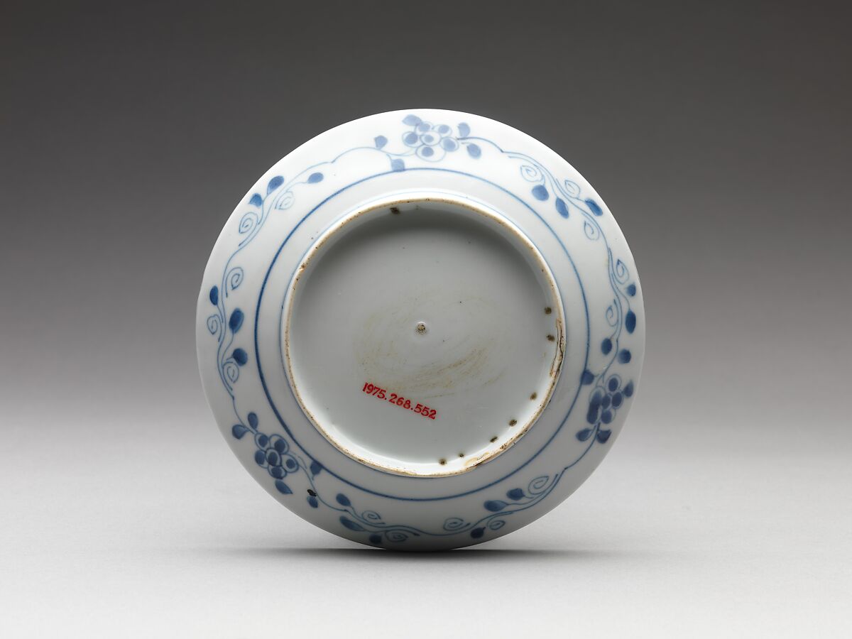 Dish with Heron Design, Porcelain with underglaze blue decoration (Hizen ware, Nabeshima type), Japan