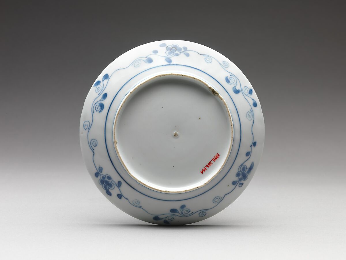 Dish with Heron Design, Porcelain with underglaze blue decoration (Hizen ware, Nabeshima type), Japan