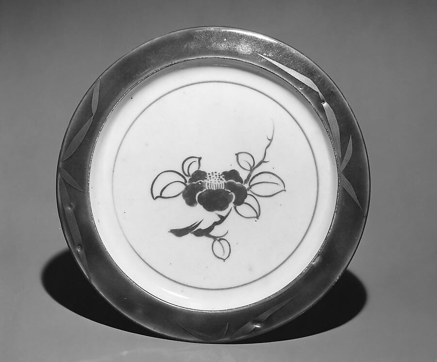 Dish, Porcelain with enamel (Arita ware, Kutani type), Japan 