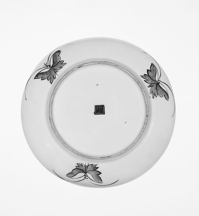 Dish, Porcelain painted with polychrome enamels (Hizen ware, Kutani type), Japan