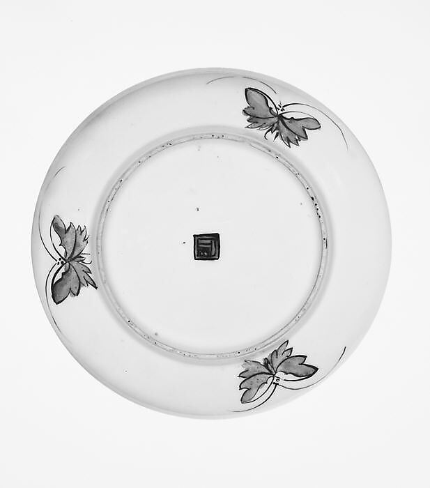 Dish, Porcelain painted with polychrome enamels (Hizen ware, Kutani type), Japan