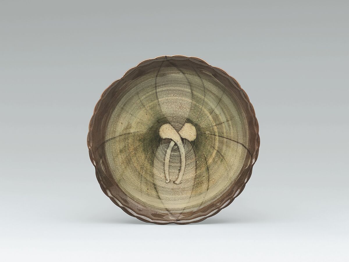 Dish, Stoneware with brushed white slip and copper-green and iron-brown glazes (Utsutsugawa ware), Japan