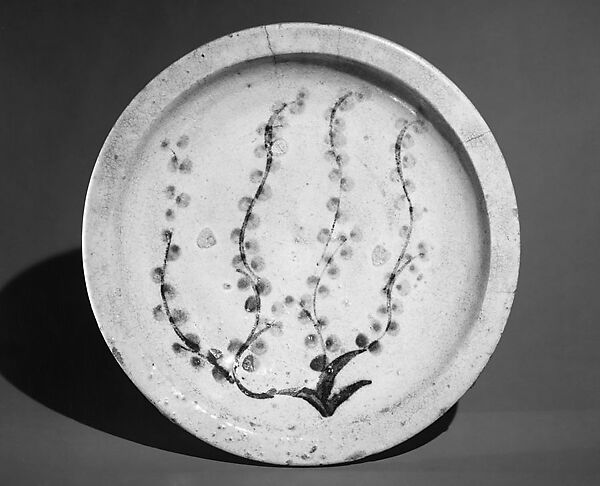 Ishizara Plate with Design of Flowering Tree