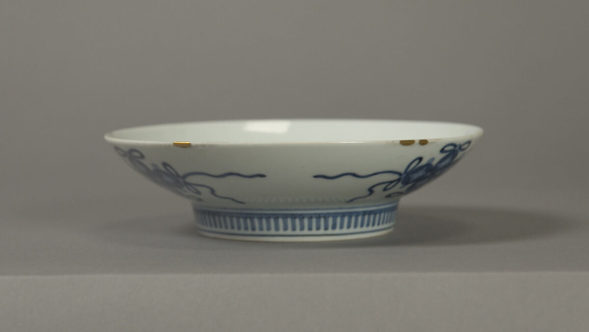 Small Dish with Design of Chrysanthemums and Autumn Grasses, Porcelain with blue underglaze and overglaze in red, green, and yellow (Nabeshima ware), Japan