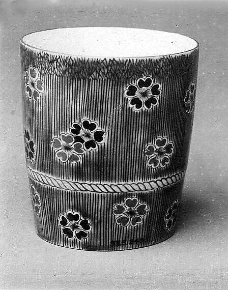 Cup, White porcelain covered with enamel over black outlines and decorated with iron red and gold (Arita ware), Japan 