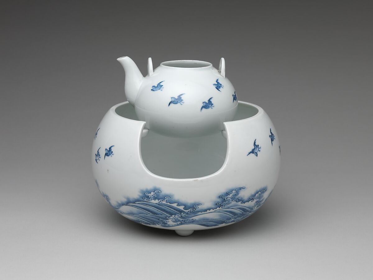 Teapot and Brazier with Design of Birds Flying over Waves, Porcelain with underglaze blue (Hirado ware), Japan 