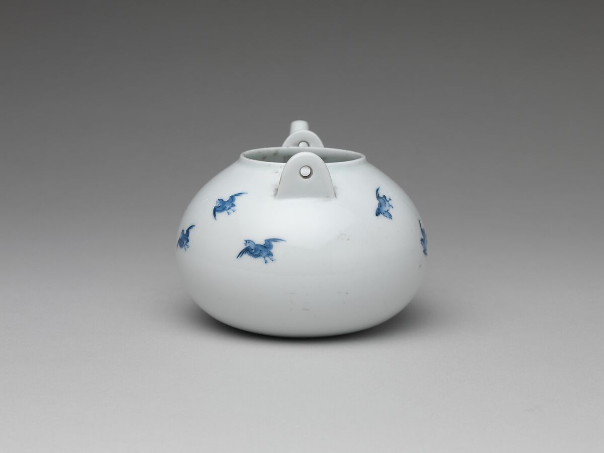 Teapot and Brazier with Design of Birds Flying over Waves, Porcelain with underglaze blue (Hirado ware), Japan