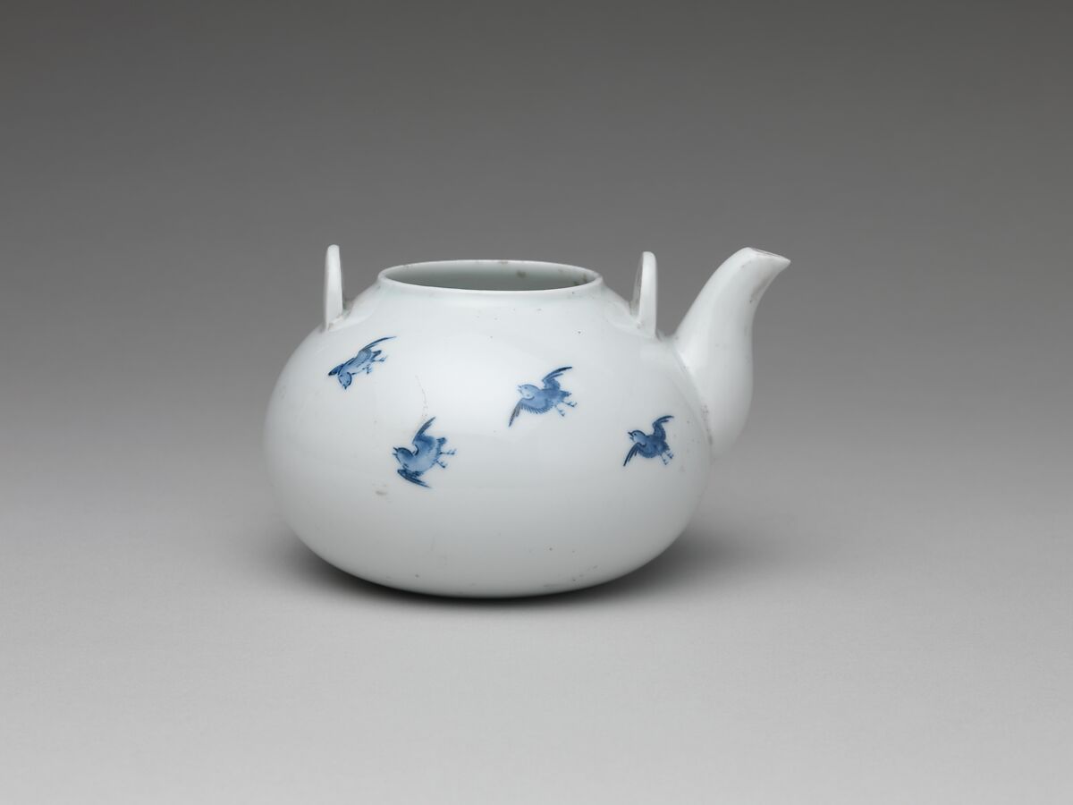 Teapot and Brazier with Design of Birds Flying over Waves, Porcelain with underglaze blue (Hirado ware), Japan