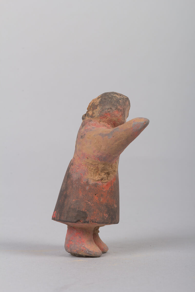 Figure of a woman, Baked clay, China