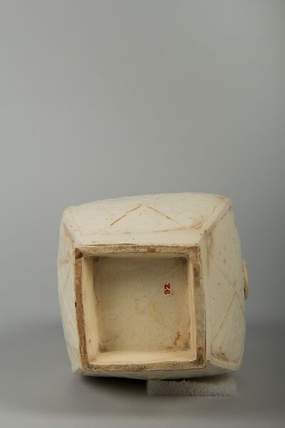 Vase, Stoneware with ivory glaze, China