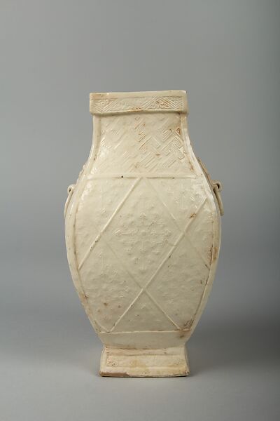 Vase, Stoneware with ivory glaze, China