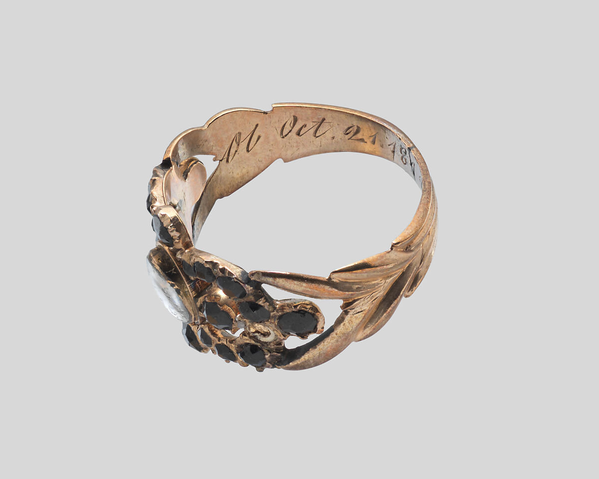 Mourning Ring, Gold, jet, glass, hair