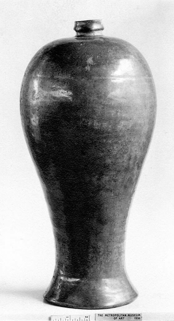 Vase, Stoneware with green glaze, China