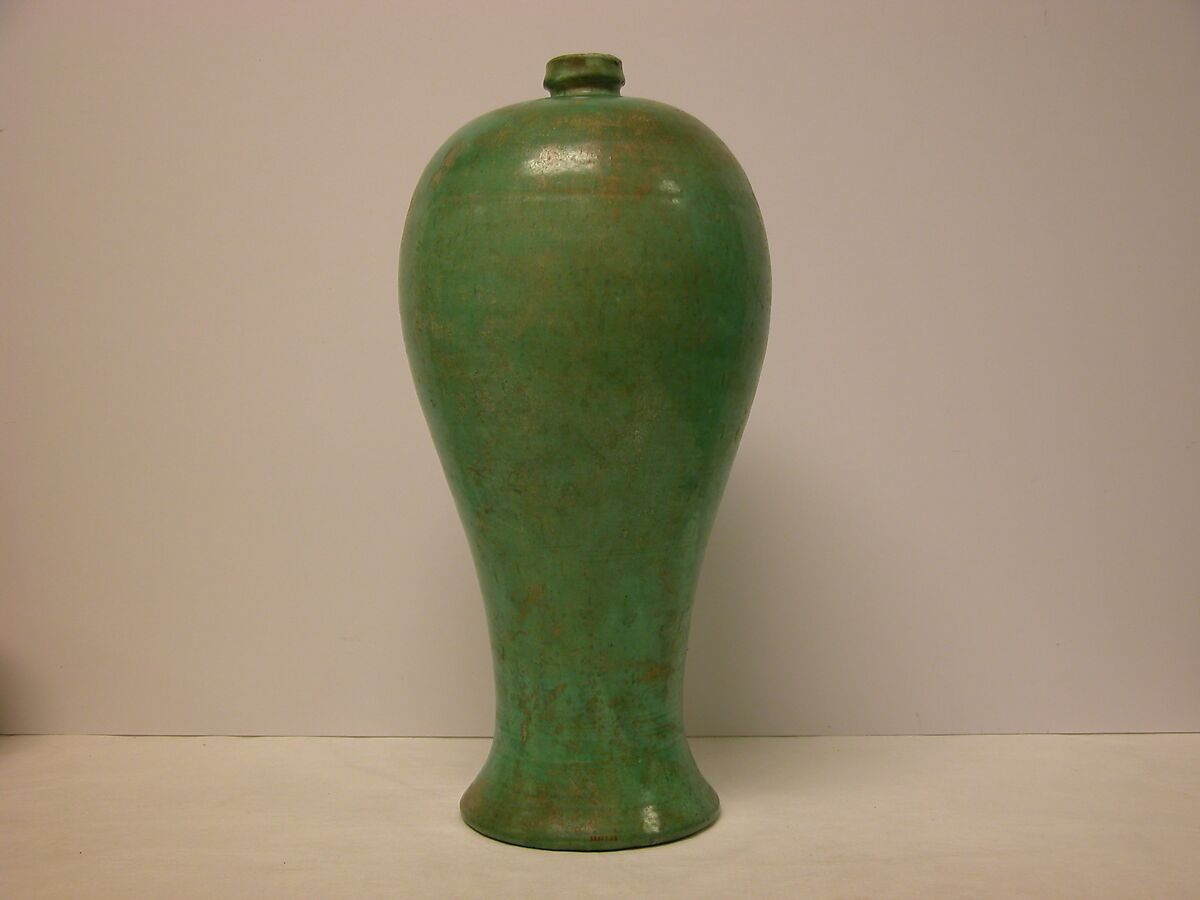 Vase, Stoneware with green glaze, China 