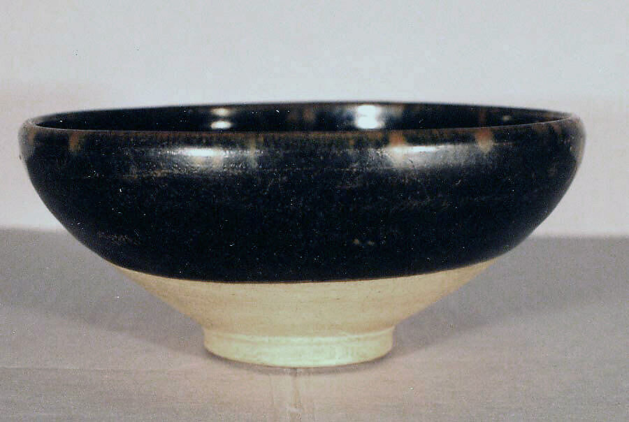 Bowl, Stoneware with black glaze, China 