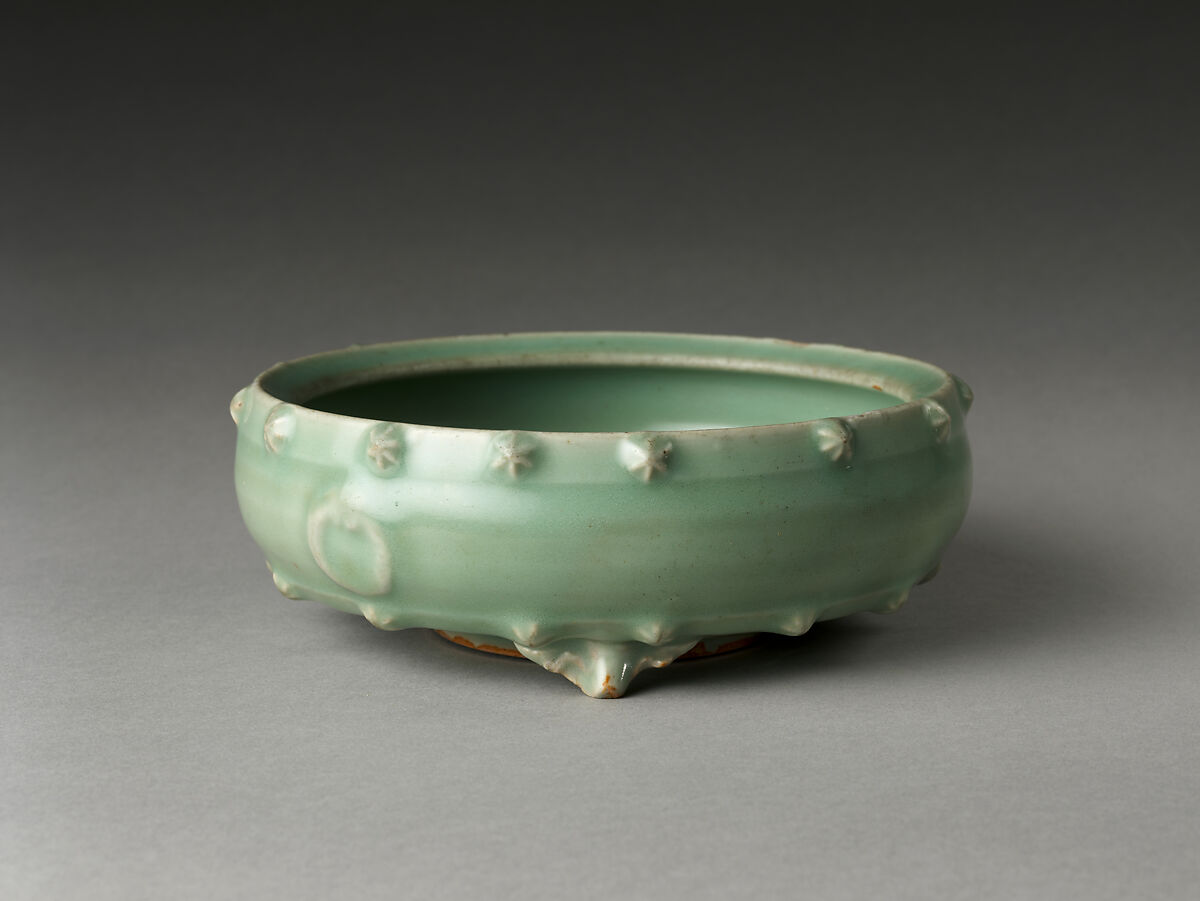 Container for Bulbs, Stoneware with applied decoration under celadon glaze (Longquan ware), China