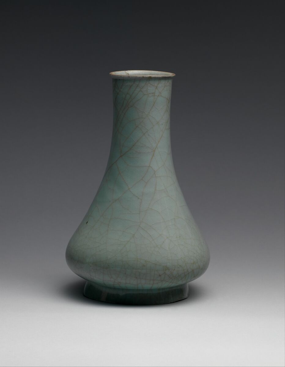 Vase, Stoneware with crackled blue glaze (Longquan ware), China 