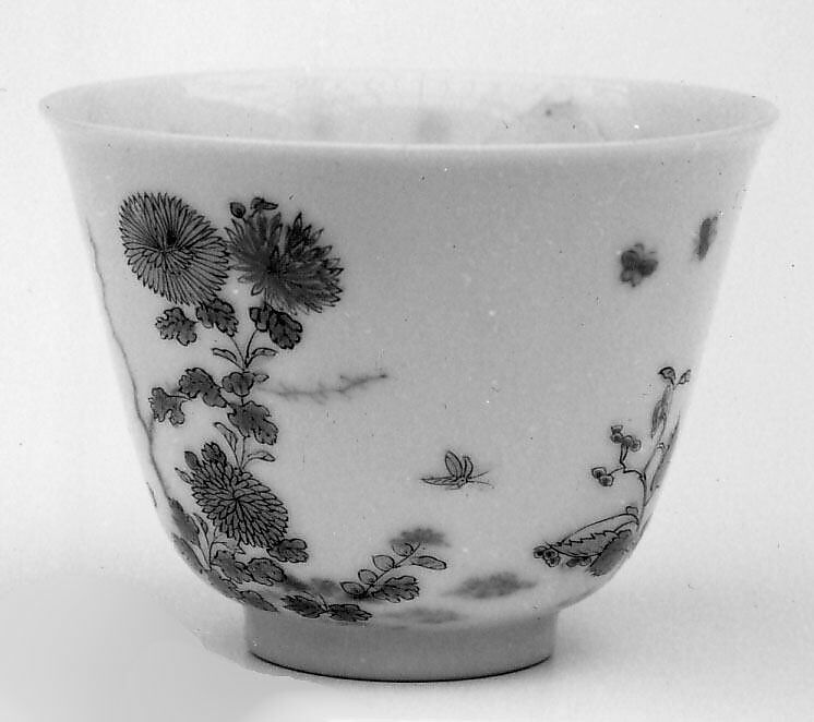 Set of wine cups with flowers of the twelve months, Porcelain painted with underglaze cobalt blue and overglaze enamels (Jingdezhen ware), China