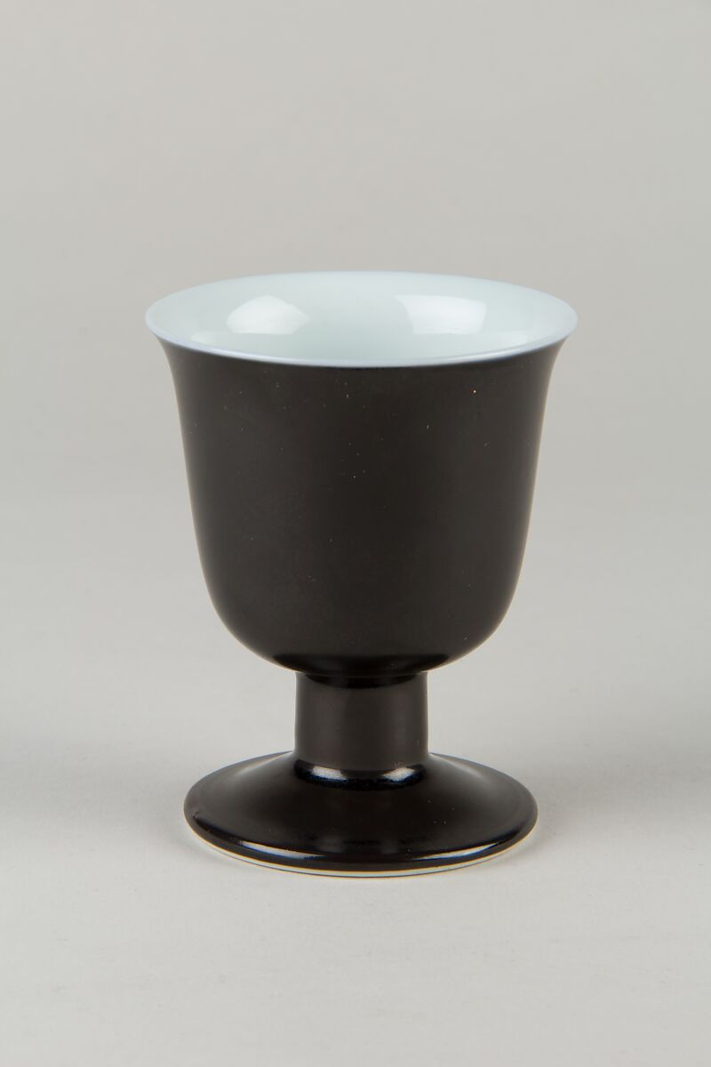 Stem Cup, Porcelain with mirror-black glaze, with traces of gilt design, China 