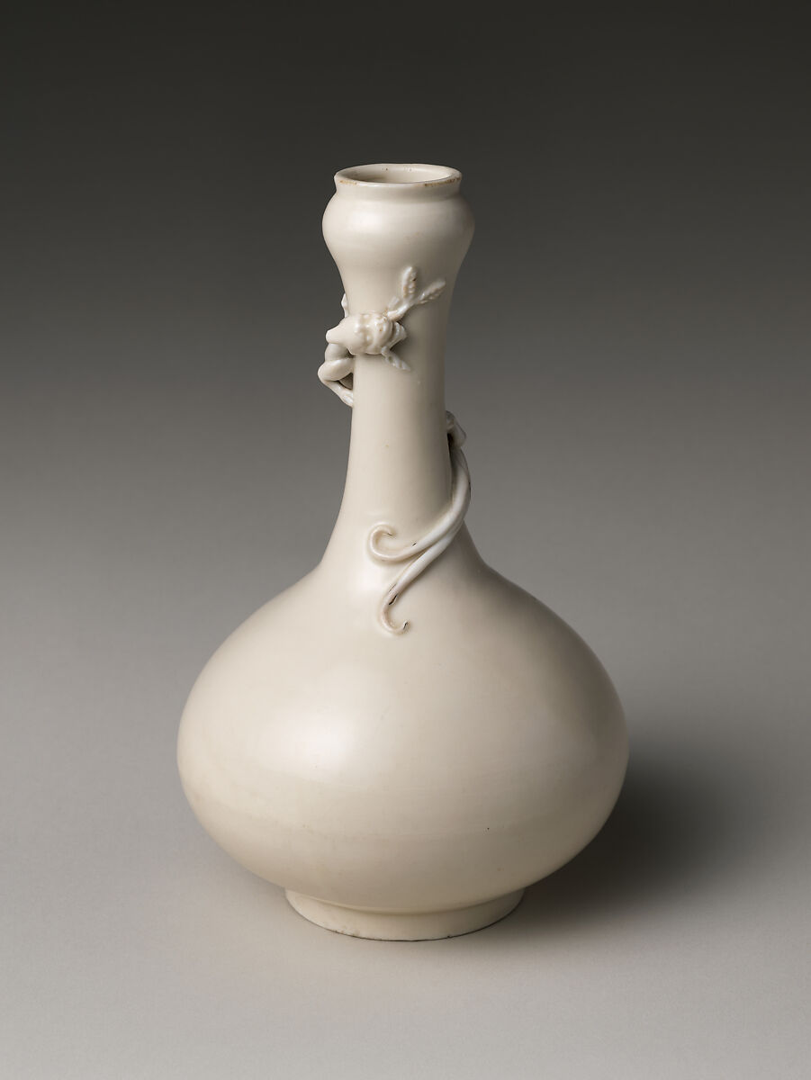 Bottle with Coiling Dragon, Porcelain with transparent glaze (Dehua ware), China 