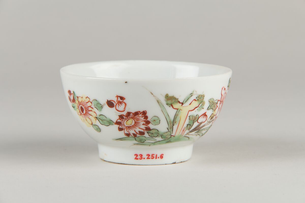 Cup with flowers, Porcelain painted in overglaze polychrome enamels (Jingdezhen ware), China