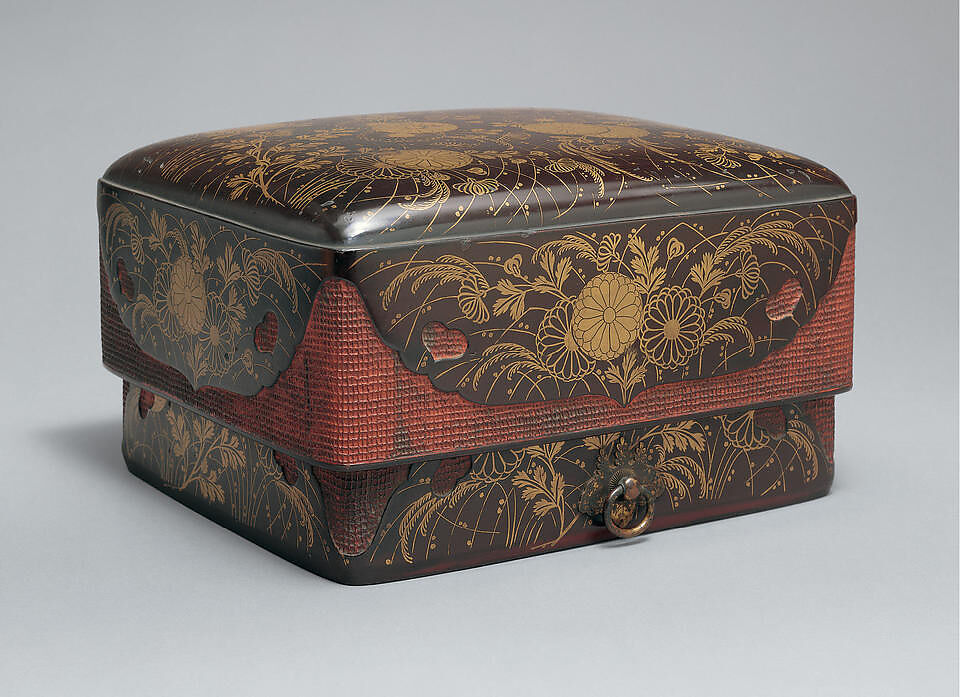 Box for Accessories (Sumiaka-tebako) with Chrysanthemums and Autumn Grasses, Lacquered wood with gold hiramaki-e on black ground; red lacquer applied on hemp, Japan