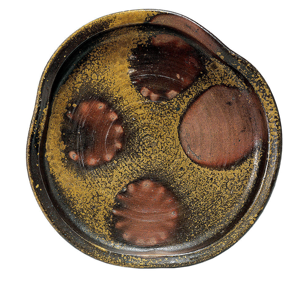 Serving Dish (Hirabachi) with Circular Patterns (Botan-mochi), Stoneware with natural ash glaze (Bizen ware), Japan 