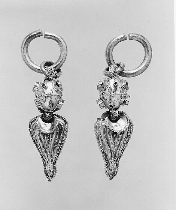 Earring (one of a pair), Gold, Korea