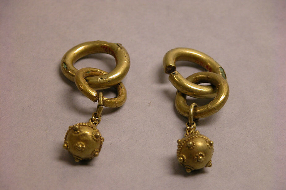 Earring (one of a pair), Gold, Korea 