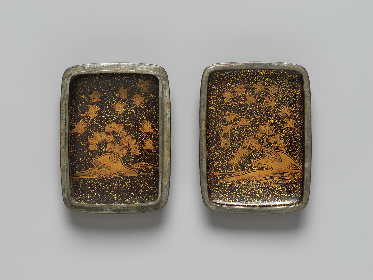Incense Box (Kogo) with Pines and Plovers, Lacquered wood with gold togidashimaki-e on nashiji (“pear-skin” ground), Japan