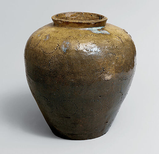 Jar (Tsubo) with Chrysanthemums