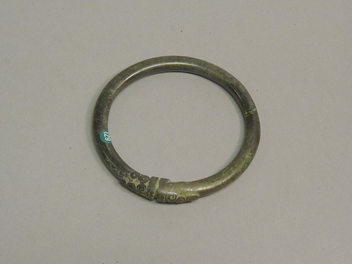 Solid Open Bangle With Decorated Ends 