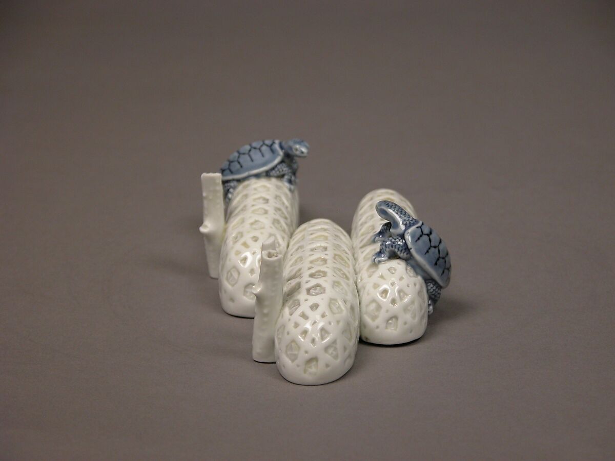 Paperweight in the Shape of Embankment Baskets and Turtles, Porcelain with underglaze blue (Hirado ware), Japan