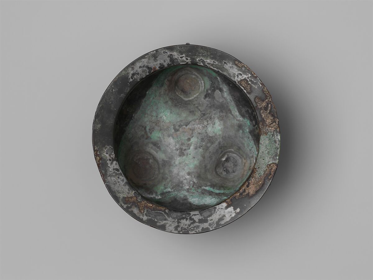 Lobed tripod cauldron (Liding), Bronze, China