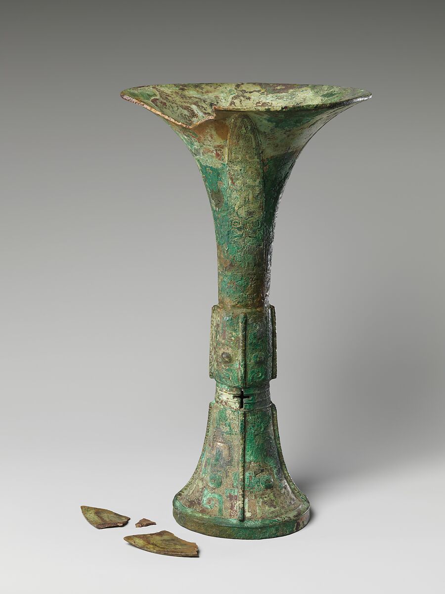 Wine beaker (gu), Bronze, China