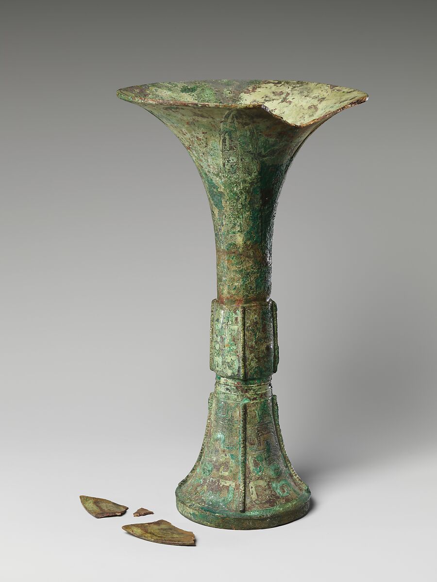 Wine beaker (gu), Bronze, China