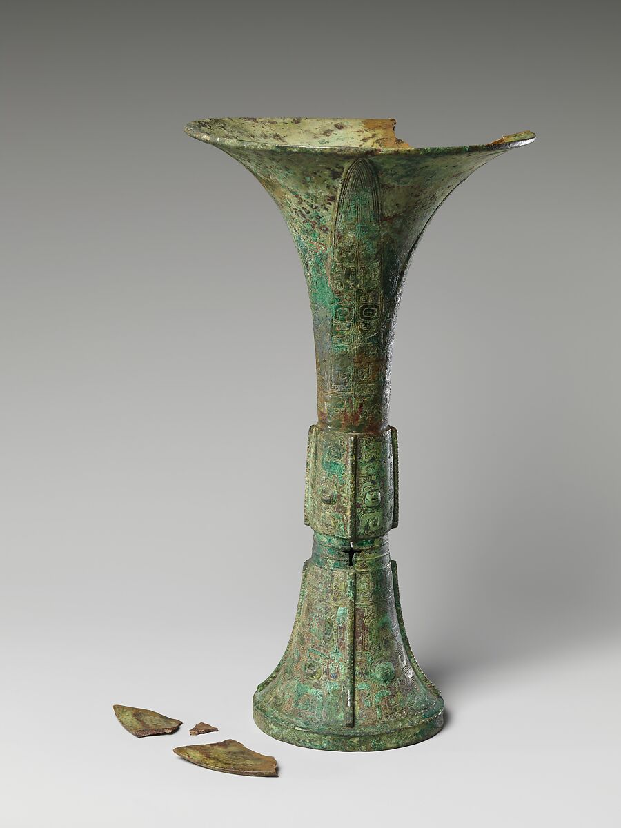 Wine beaker (gu), Bronze, China