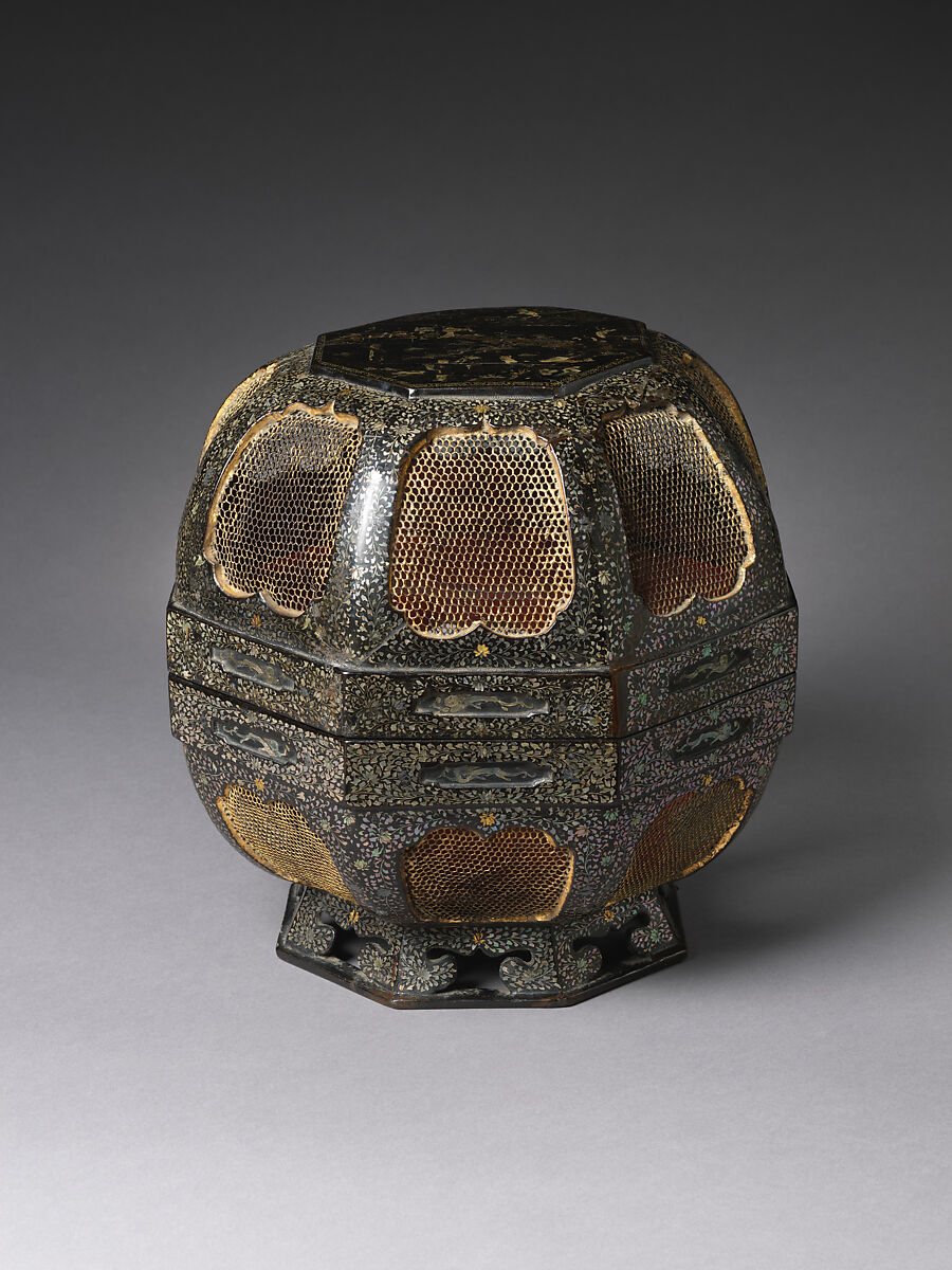 Octagonal food box with Chinese immortals and floral design, Lacquered wood; mother-of-pearl inlay, gold leaf application on black ground and gilded metal net inserts, Japan (Ryūkyū Islands, now Okinawa Prefecture) 