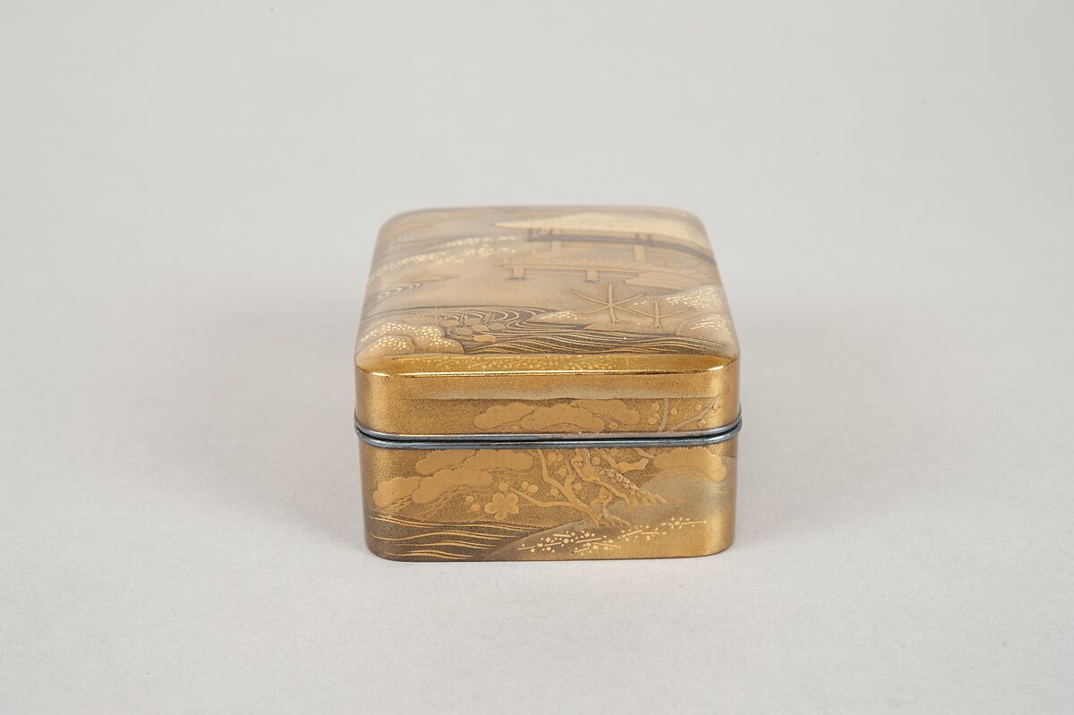 Incense Container, Lacquer on wood with sprinkled gold powder, Japan