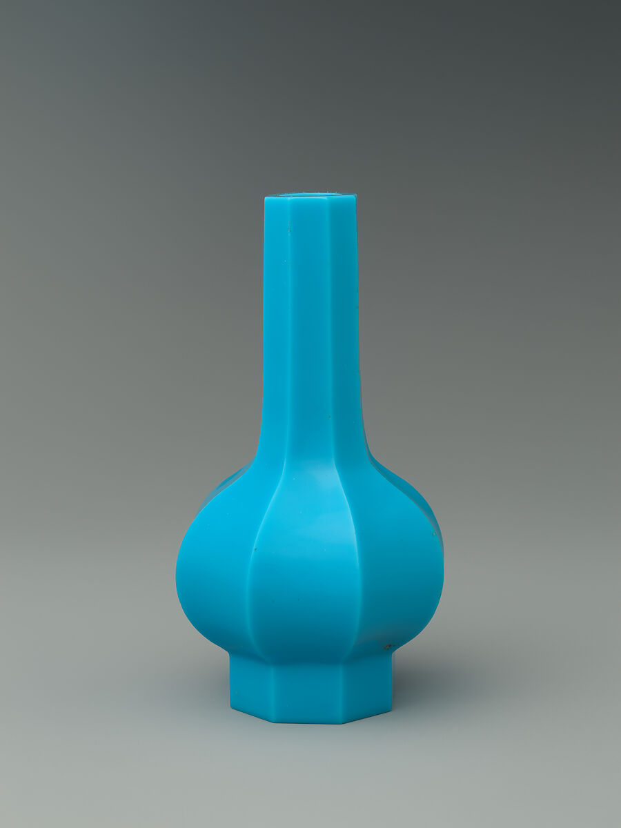 Octagonal-fluted vase, Glass, China