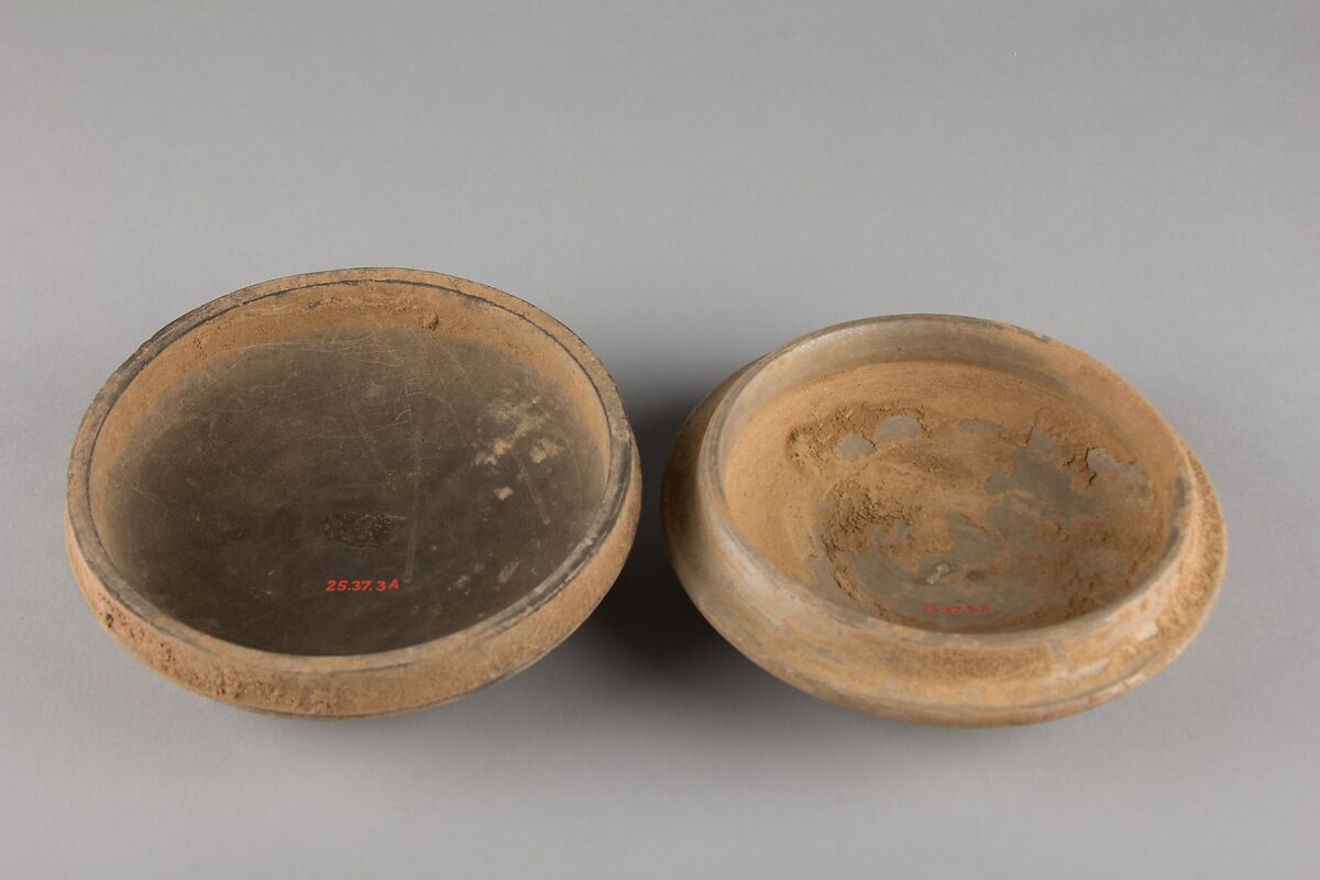 Covered bowl, Earthenware, China