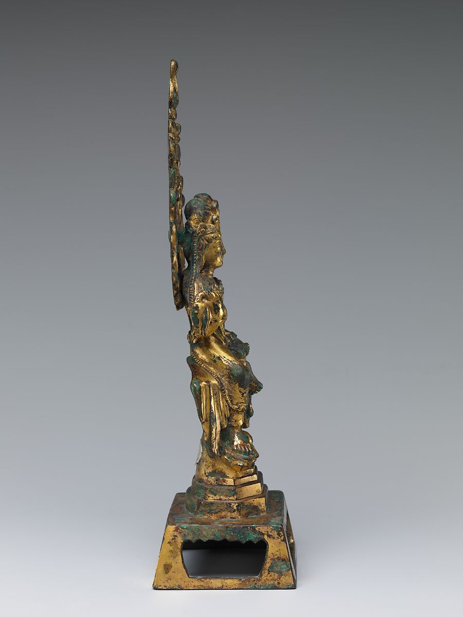 Bodhisattva Avalokiteshvara (Guanyin), Gilt bronze, China