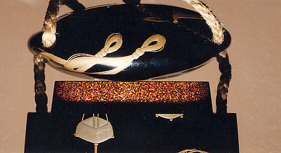 Case (Inrō) with Design of Weaving Implements, Hiramaki-e on ro-iro black lacquer, Japan